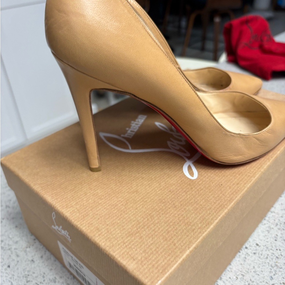 Christian Louboutin Pigalle 100 beige Leather High Heel Pumps Sz 38.5